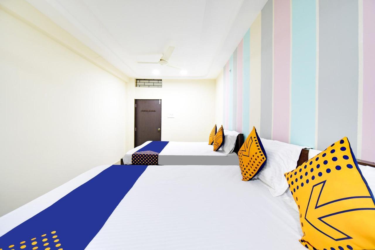 Spot On 67472 Anant Palace Otel Raj Nandgaon Dış mekan fotoğraf