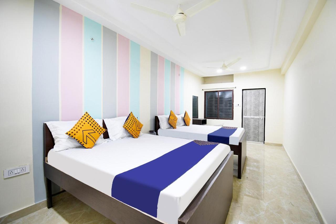 Spot On 67472 Anant Palace Otel Raj Nandgaon Oda fotoğraf