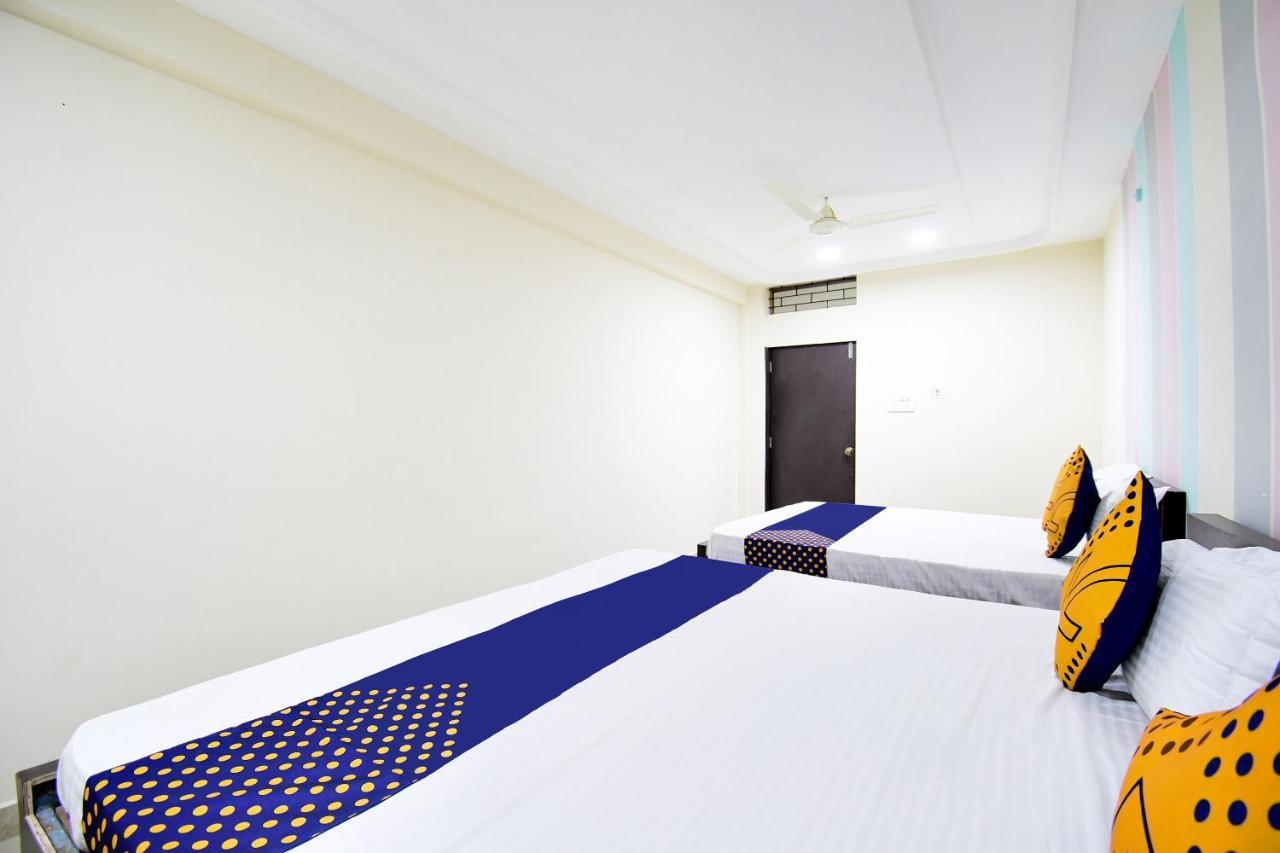 Spot On 67472 Anant Palace Otel Raj Nandgaon Dış mekan fotoğraf